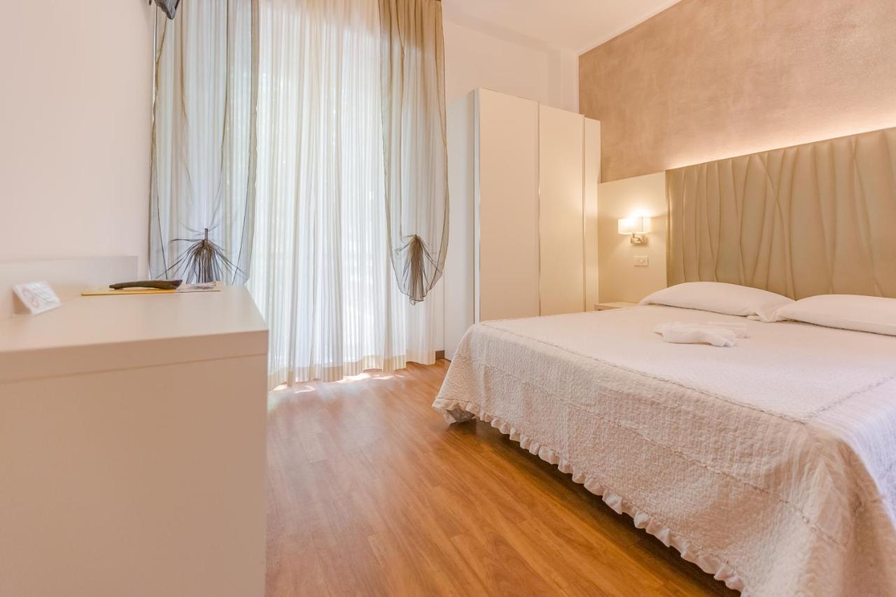 Hotel Bremen Rimini Zewnętrze zdjęcie